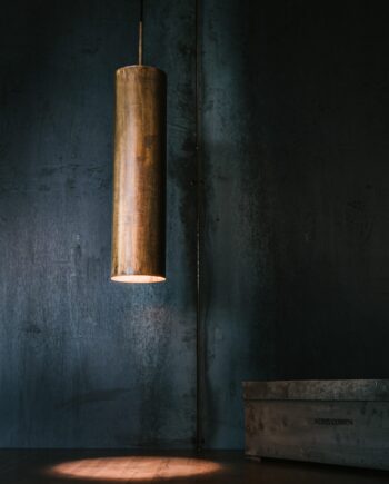 Elegant Håndlavet Brun Kobber Tube Lampe – Fantastisk Tilbud!