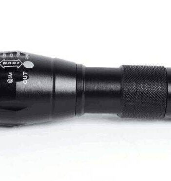 Kraftfuld 2000 Lumen LED Lommelygte til Eventyr og Camping